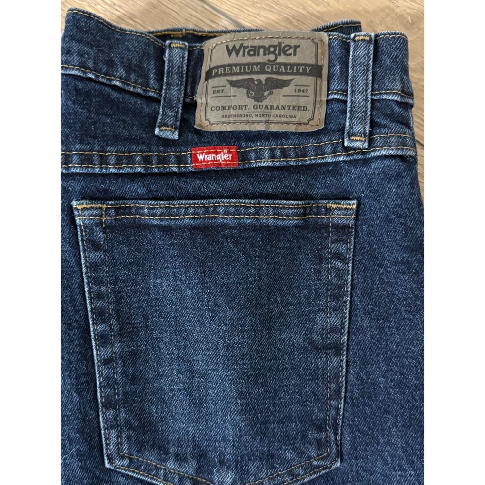 Wrangler Premium Quality Men's Jeans Comfort Guaranteed Dark Wash 34X29